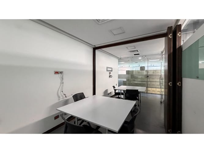 Oficina en arriendo en El Poblado, Medellín, 509 m² · foto 7 de 24