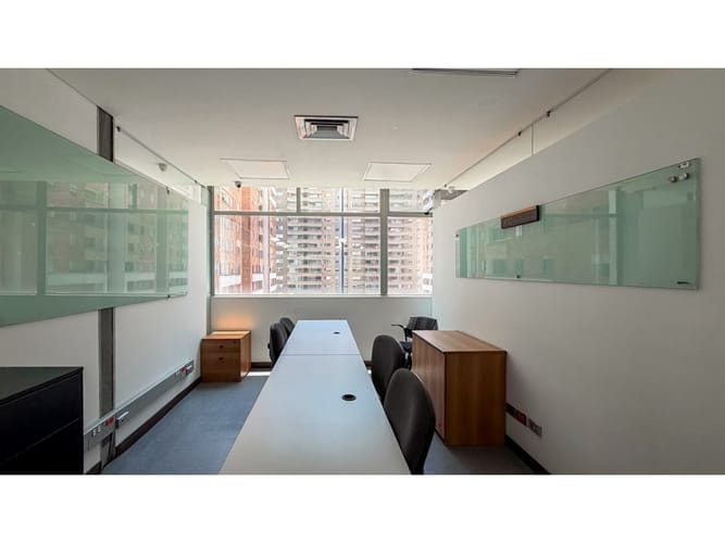 Oficina en arriendo en El Poblado, Medellín, 509 m² · foto 9 de 24