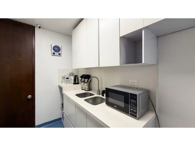 Oficina en arriendo en El Poblado, Medellín, 509 m² · foto 10 de 24