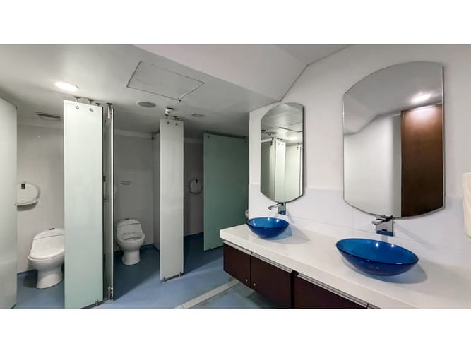 Oficina en arriendo en El Poblado, Medellín, 509 m² · foto 13 de 24