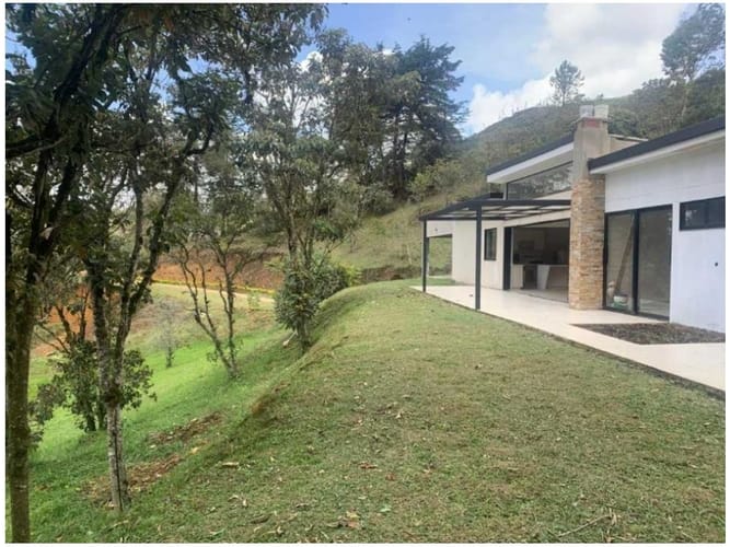 Finca en venta en Centro, Rionegro, 263 m² · foto 4 de 11