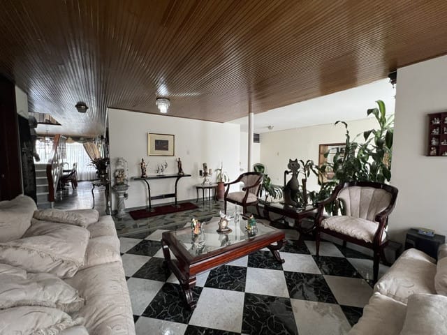 Casa de 5 alcobas en venta en Balcones Del Salitre, Bogotá, 350 m² · foto 3 de 24