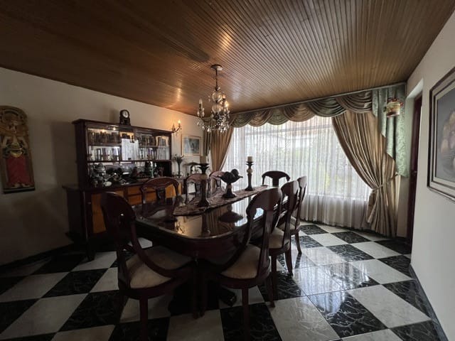 Casa de 5 alcobas en venta en Balcones Del Salitre, Bogotá, 350 m² · foto 5 de 24