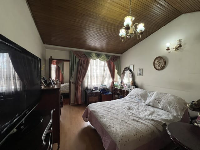 Casa de 5 alcobas en venta en Balcones Del Salitre, Bogotá, 350 m² · foto 15 de 24