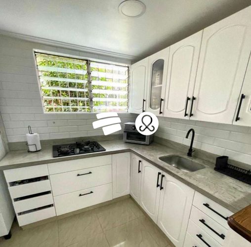 Casa de 3 alcobas en venta en Calasanz Parte Alta, Medellín, 130 m² · foto 2 de 6