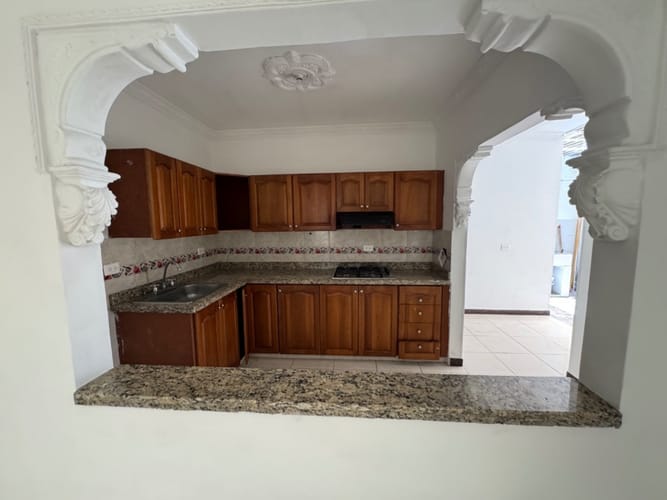 Casa de 4 alcobas en venta en Las Flores, Envigado, 106 m² · foto 3 de 24