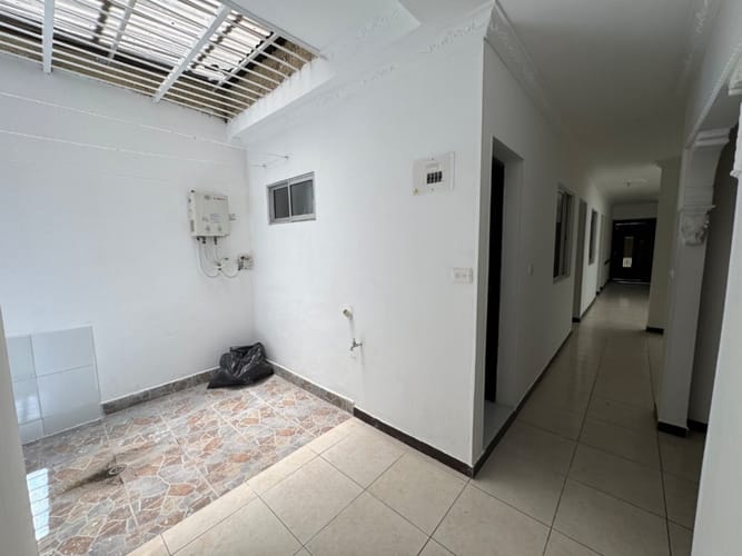Casa de 4 alcobas en venta en Las Flores, Envigado, 106 m² · foto 4 de 24