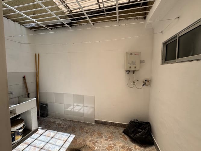 Casa de 4 alcobas en venta en Las Flores, Envigado, 106 m² · foto 11 de 24