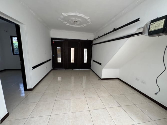 Casa de 4 alcobas en venta en Las Flores, Envigado, 106 m² · foto 21 de 24