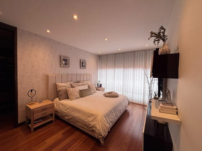 Apartamento de 3 alcobas en venta en La Cabrera, Bogotá, 200 m² · foto 6 de 14