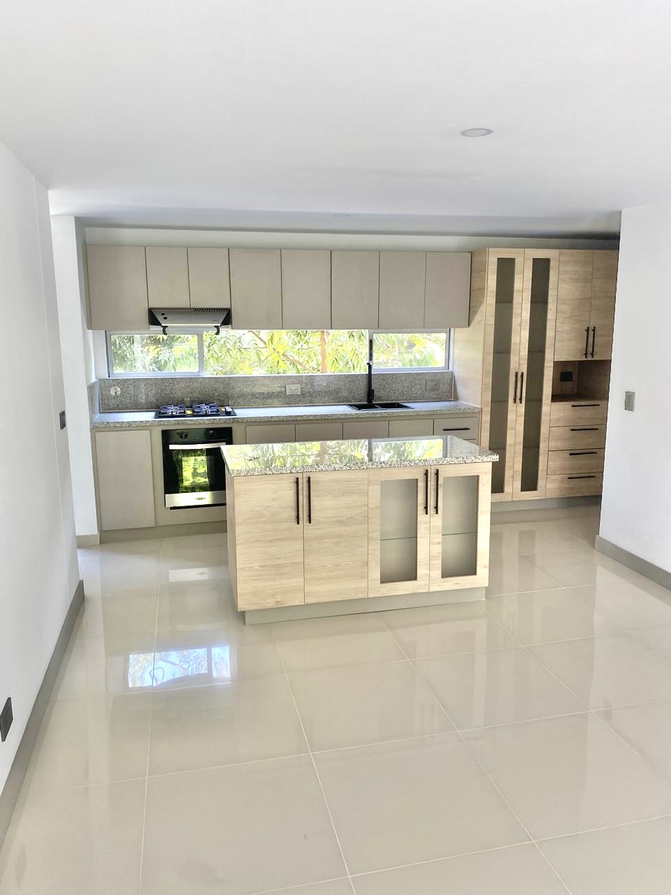 Apartamento en venta en El Poblado, Medellín · foto 4 de 11