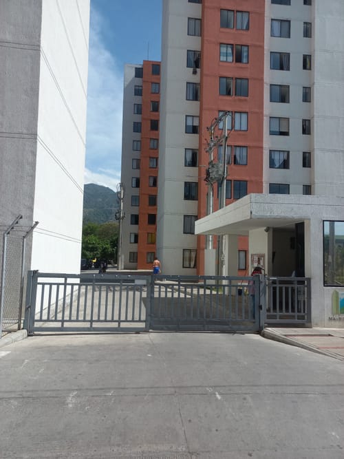 Apartamento de 3 alcobas en venta en Ub. Nuevo Combeima Et. I, Ibagué, 53 m² · foto 2 de 24