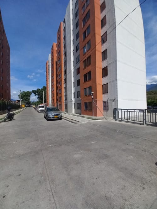 Apartamento de 3 alcobas en venta en Ub. Nuevo Combeima Et. I, Ibagué, 53 m² · foto 3 de 24