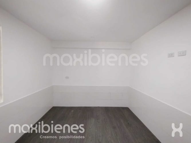 Casa de 7 alcobas en venta en Calasanz, Medellín, 220 m² · foto 9 de 18