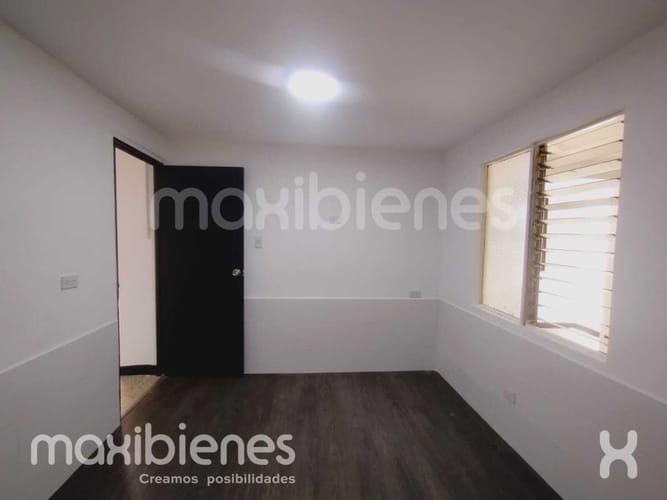 Casa de 7 alcobas en venta en Calasanz, Medellín, 220 m² · foto 10 de 18