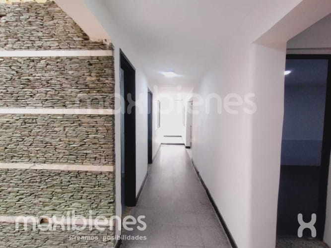 Casa de 7 alcobas en venta en Calasanz, Medellín, 220 m² · foto 12 de 18