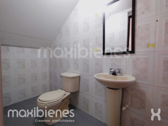 Casa de 7 alcobas en venta en Calasanz, Medellín, 220 m² · foto 15 de 18