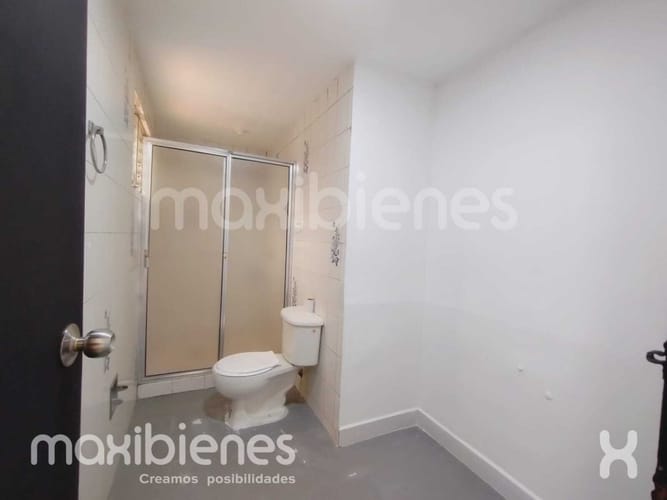 Casa de 7 alcobas en venta en Calasanz, Medellín, 220 m² · foto 16 de 18