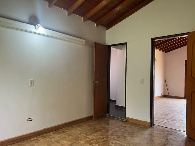 Casa de 3 alcobas en venta en Camino Verde, Envigado, 200 m² · foto 10 de 19