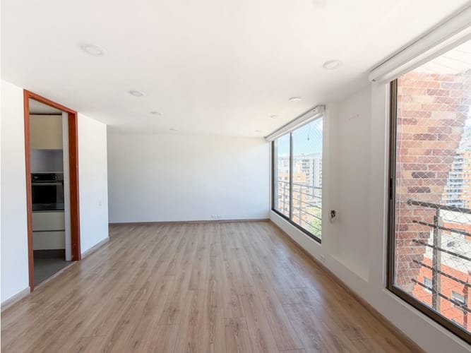 Apartamento de 3 alcobas en venta en Cedritos, Bogotá, 110 m² · foto 3 de 16