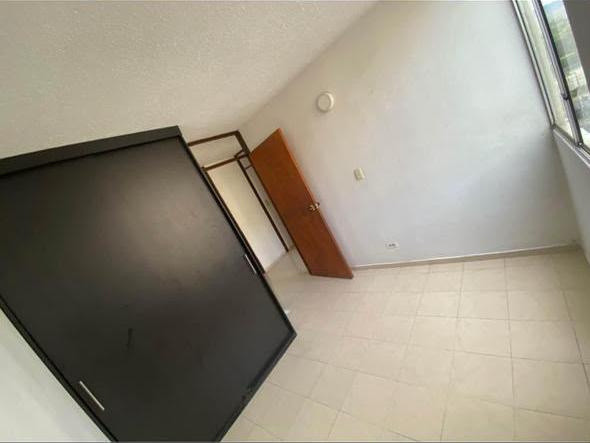 Apartamento en venta en Brisas De Los Alamos, Cali · foto 4 de 7