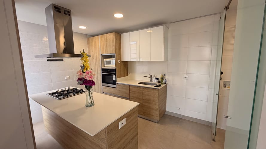 Apartamento de 3 alcobas en venta en Cerro Azul Del Vergel, Ibagué, 107 m² · foto 3 de 13
