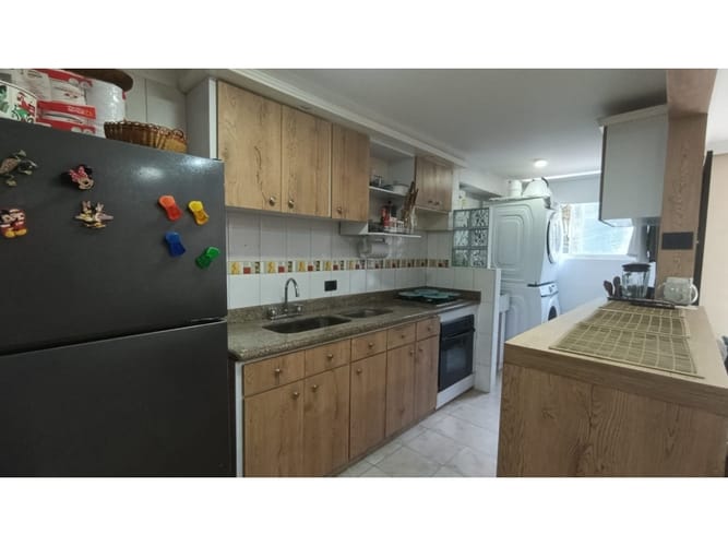 Apartamento de 2 alcobas en venta en Santa Helena, Ibagué, 71 m² · foto 2 de 15