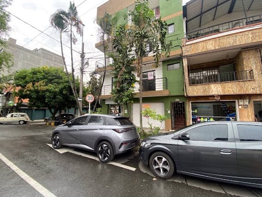 Local en arriendo en La Magnolia, Envigado, 11 m² · foto 5 de 7