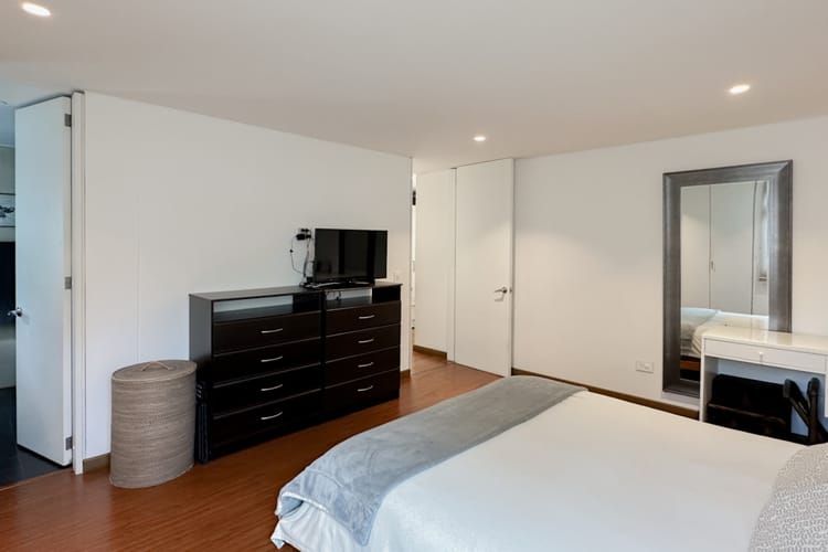 Apartamento de 3 alcobas en venta en El Nogal, Bogotá, 160 m² · foto 12 de 23