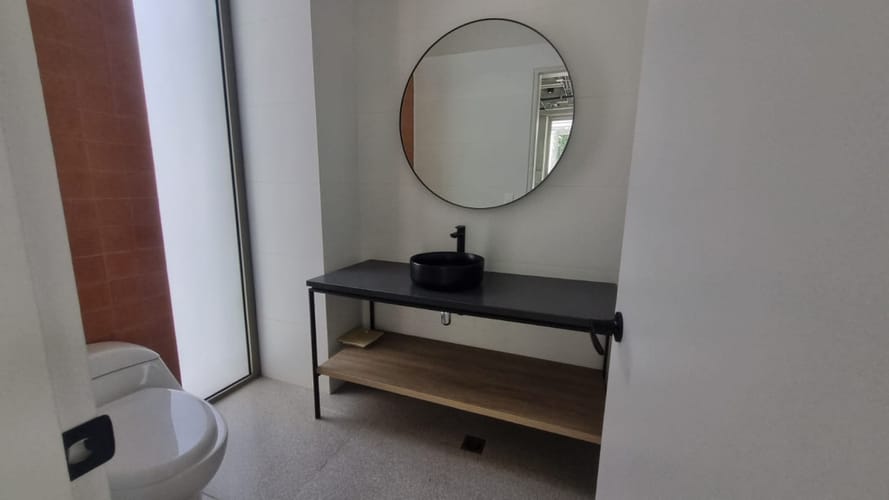 Oficina en arriendo en El Poblado, Medellín, 85 m² · foto 7 de 8