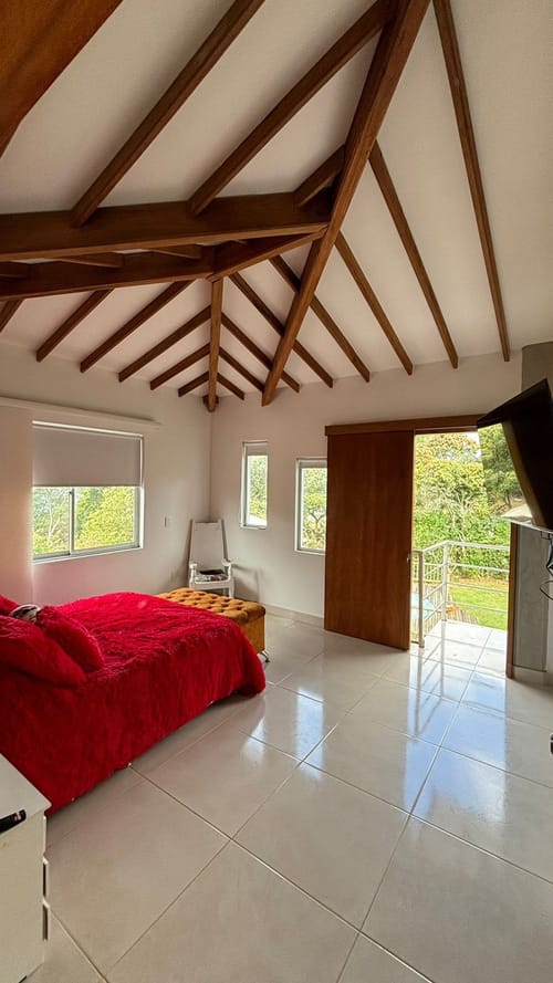 Casa de 4 alcobas en venta en Monta�Ez, Guarne · foto 15 de 19