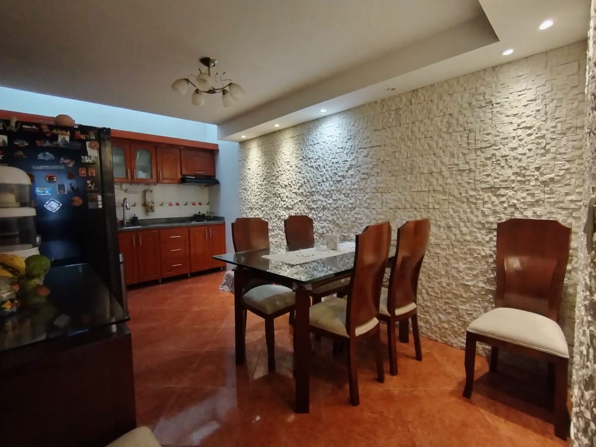 Casa en venta en Villa Elisa, Bogotá · foto 3 de 23