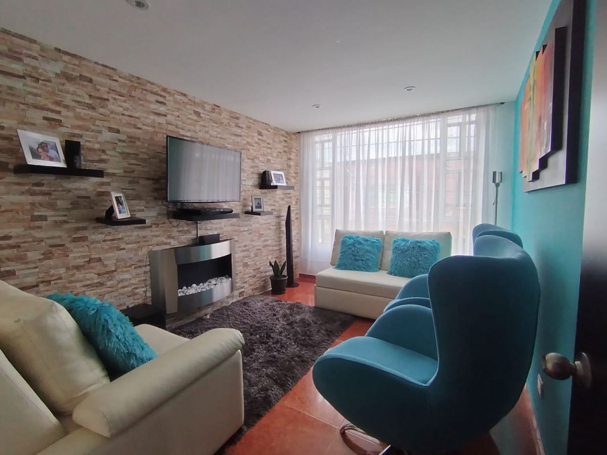 Casa en venta en Villa Elisa, Bogotá · foto 7 de 23