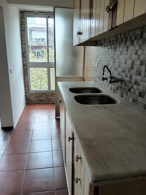 Exclusivo Apartamento en Alquiler en Cordón: 1 Dormitorio, Garaje y Ubicación Privilegiada. · Foto 9