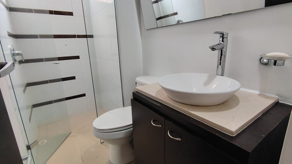 Apartamento en arriendo en El Poblado, Medellín · foto 9 de 10