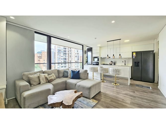 Apartamento de 2 alcobas en venta en Lalinde, Medellín, 91 m² · foto 3 de 16
