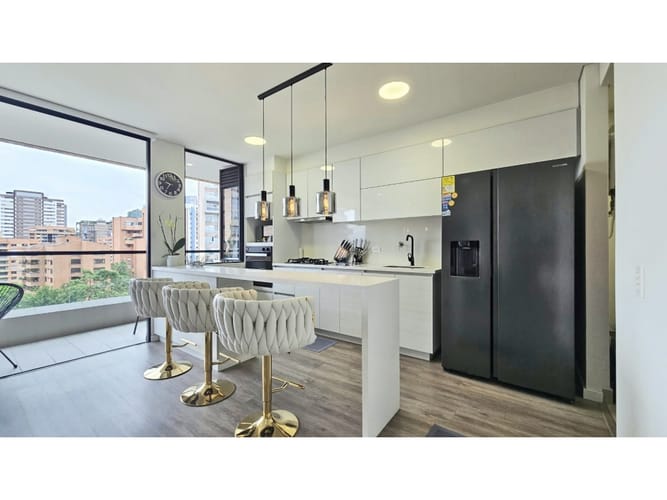 Apartamento de 2 alcobas en venta en Lalinde, Medellín, 91 m² · foto 6 de 16