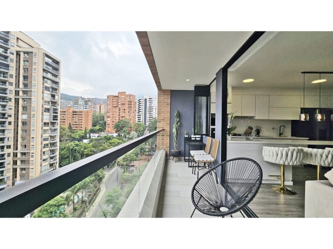 Apartamento de 2 alcobas en venta en Lalinde, Medellín, 91 m² · foto 9 de 16