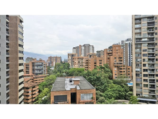 Apartamento de 2 alcobas en venta en Lalinde, Medellín, 91 m² · foto 12 de 16