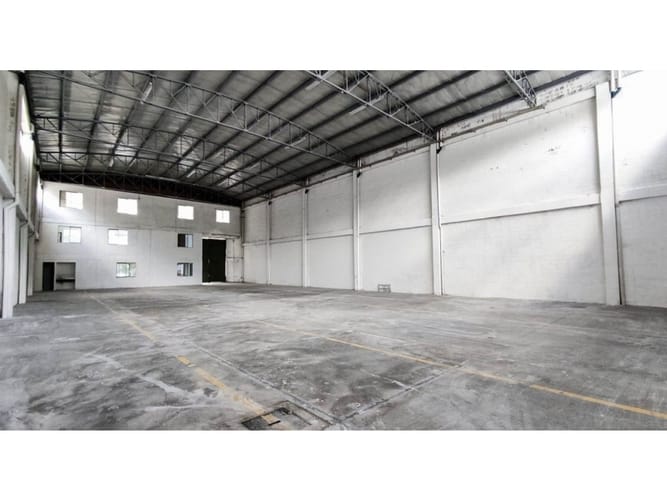 Bodega en arriendo en La Tablaza, La Estrella, 600 m² · foto 4 de 8