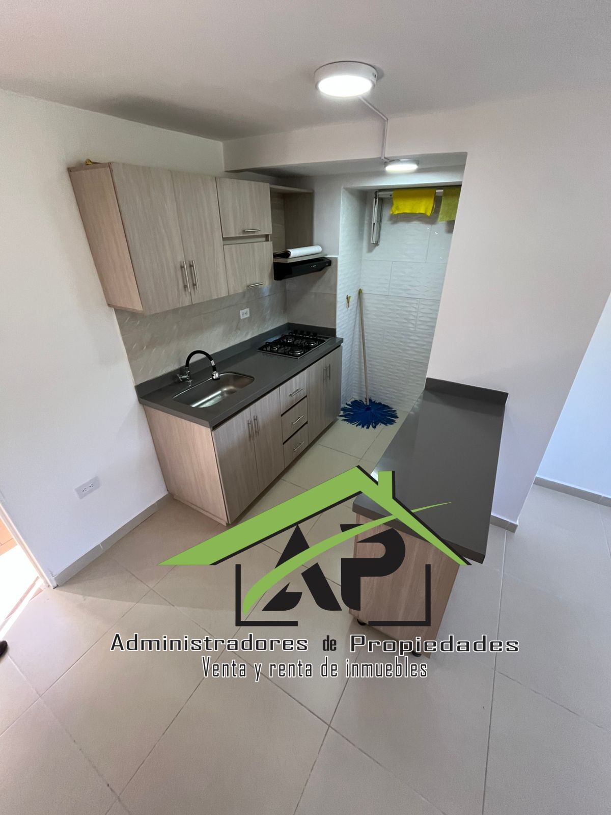 Apartamento en venta en San Antonio De Prado, Medellín · foto 8 de 16
