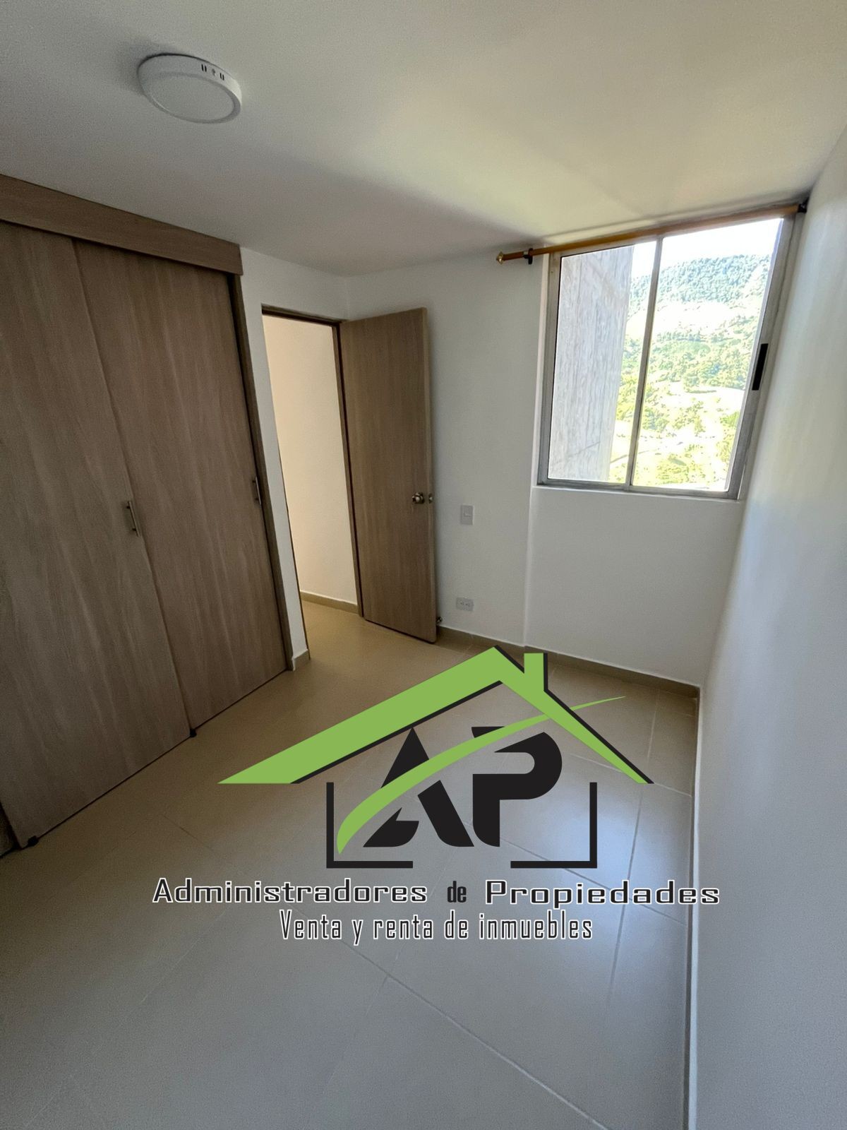Apartamento en venta en San Antonio De Prado, Medellín · foto 13 de 16