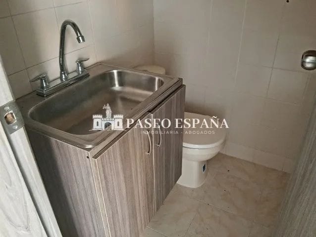 Oficina en arriendo en Garcia Rovira, Bucaramanga, 18 m² · foto 3 de 4