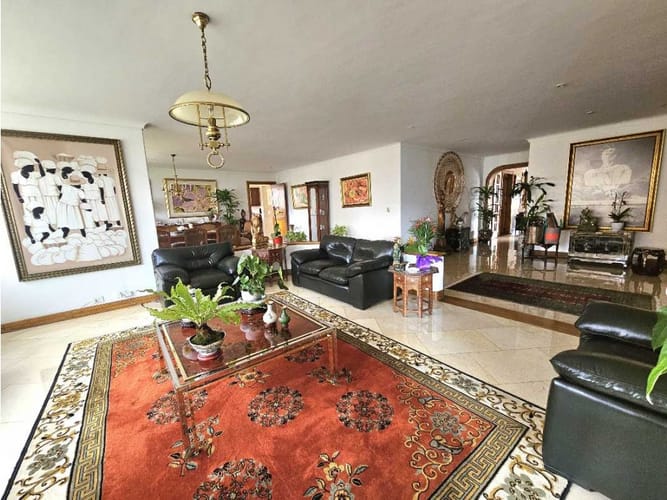 Apartamento de 3 alcobas en venta en Milla De Oro, Medellín, 300 m² · foto 4 de 9