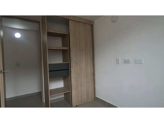 Apartamento de 3 alcobas en venta en El Trapiche, Bello, 55 m² · foto 14 de 17