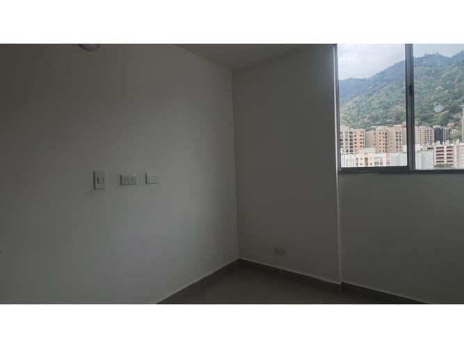Apartamento de 3 alcobas en venta en El Trapiche, Bello, 55 m² · foto 15 de 17