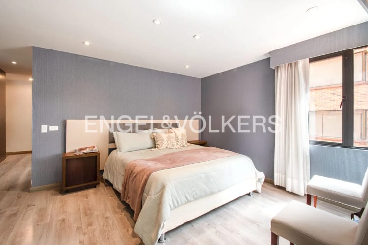 Apartamento de 2 alcobas en venta en Chicó Reservado, Bogotá, 155 m² · foto 12 de 15