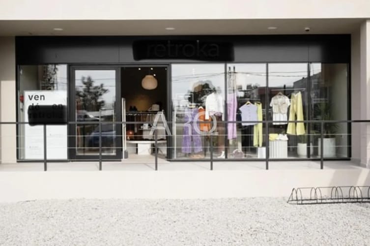 Local Comercial muy cerca del Shopping Costa Urbana. · Foto 1