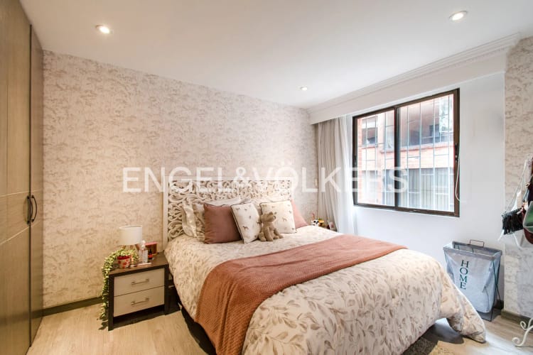 Apartamento de 2 alcobas en venta en Chicó Reservado, Bogotá, 155 m² · foto 10 de 15