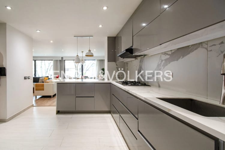 Apartamento de 2 alcobas en venta en Chicó Reservado, Bogotá, 155 m² · foto 6 de 15